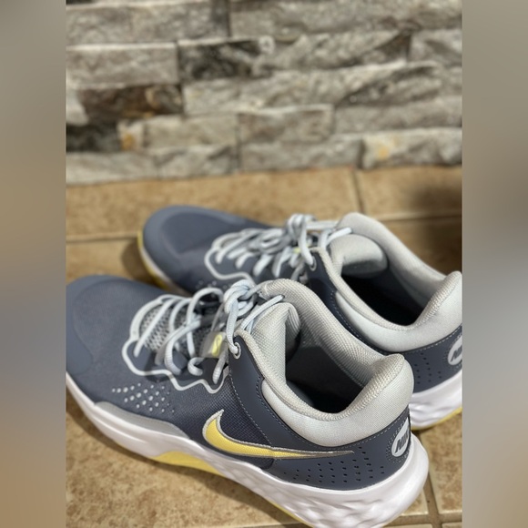 NWOB Nike Fly.By Mid 3 Men’s Basketball Shoes - Ashen Slate/Football - Picture 5 of 12